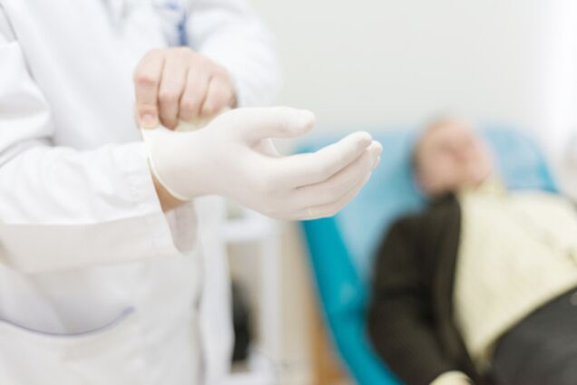 Wenn Symptome einer Prostatitis auftreten, muss ein Urologe oder Androloge konsultiert werden